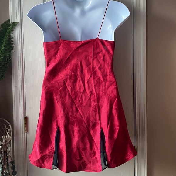 Vintage Victoria’s Secret Nightie - Picture 2 of 5